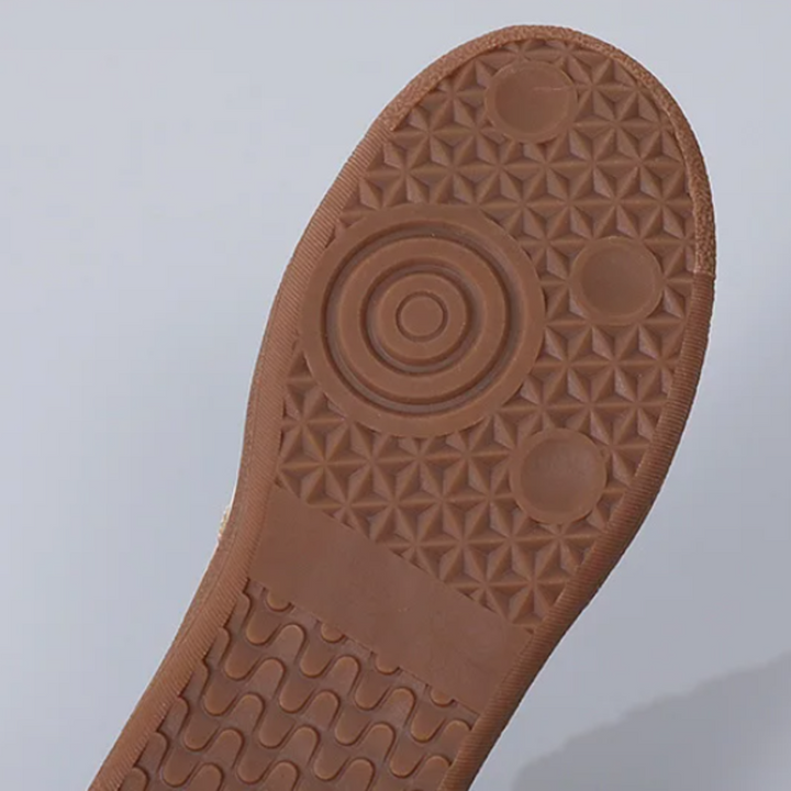 Caledonia | Women&