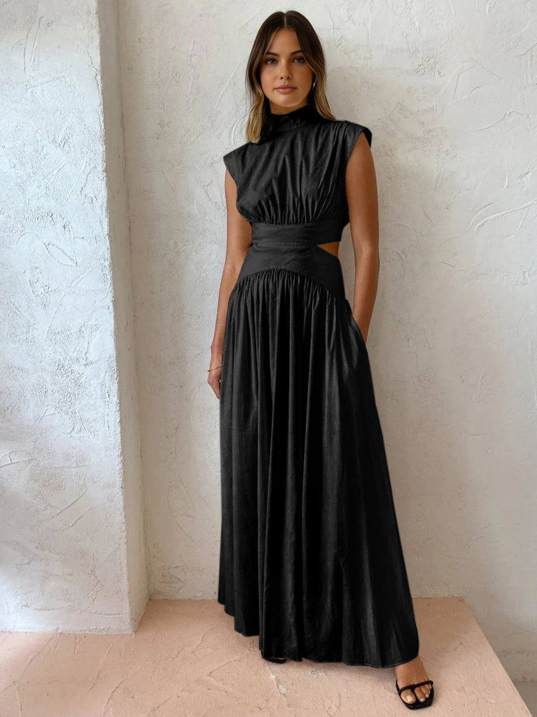 Cassandra | Damen Maxikleid mit Stehkragen und Ausschnitt - Champagner - Bild 2