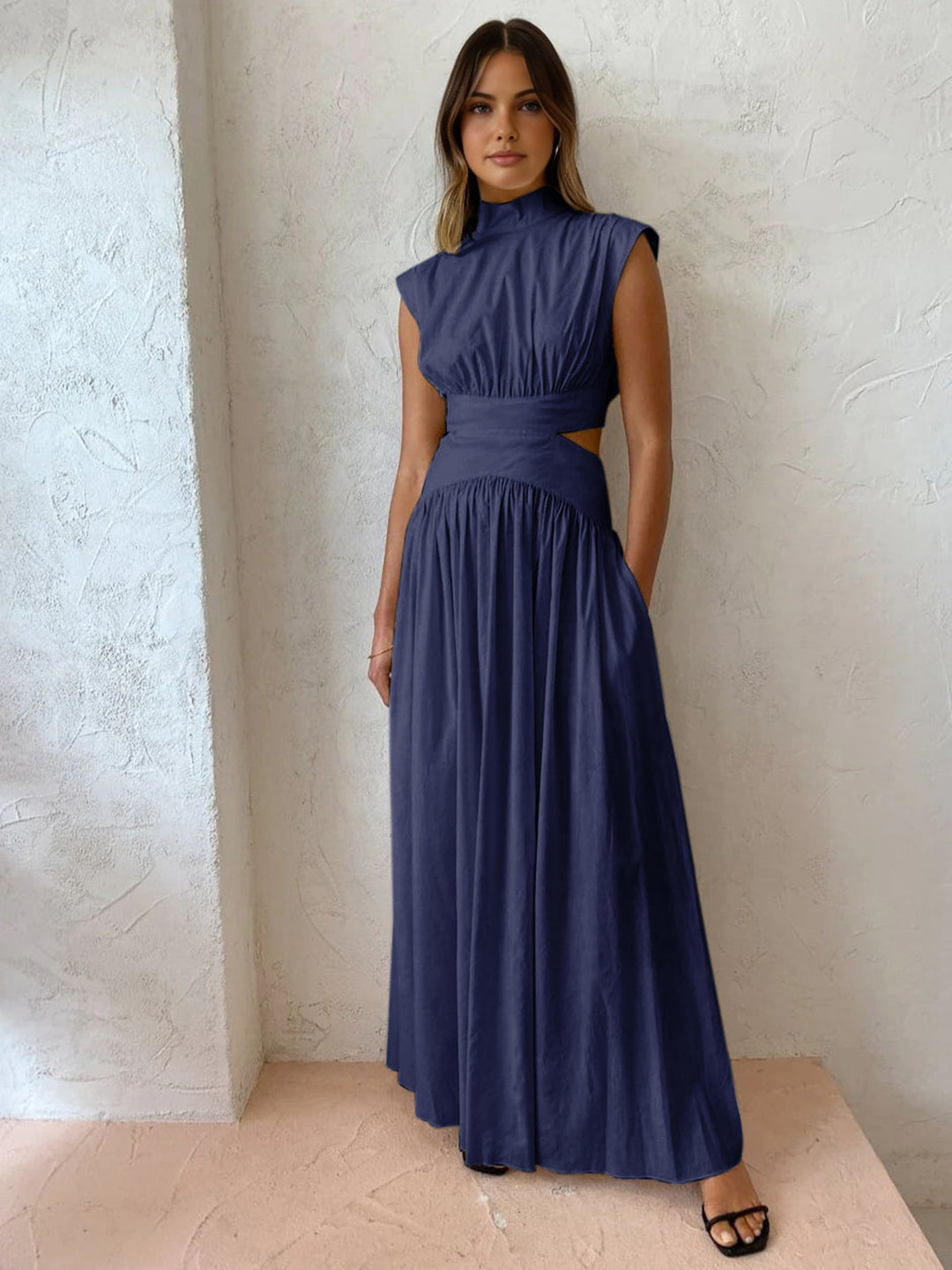 Cassandra | Damen Maxikleid mit Stehkragen und Ausschnitt - Champagner - Bild 5