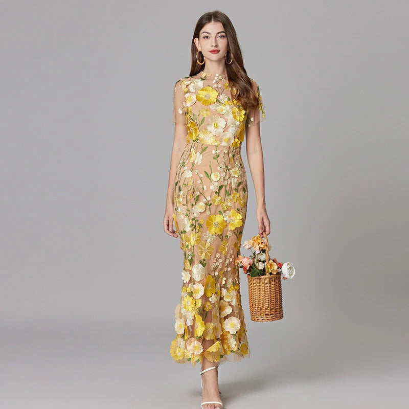 Cassiopeia | Damen Maxikleid mit Blumenapplikation und ärmellos – Blumenmuster – Bild 1