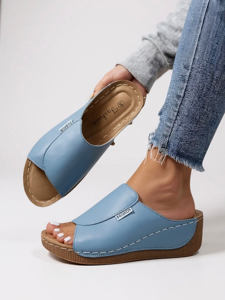 Constance | Women&
