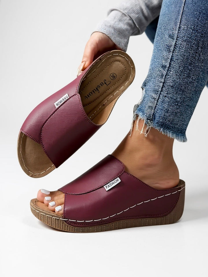 Constance | Women&