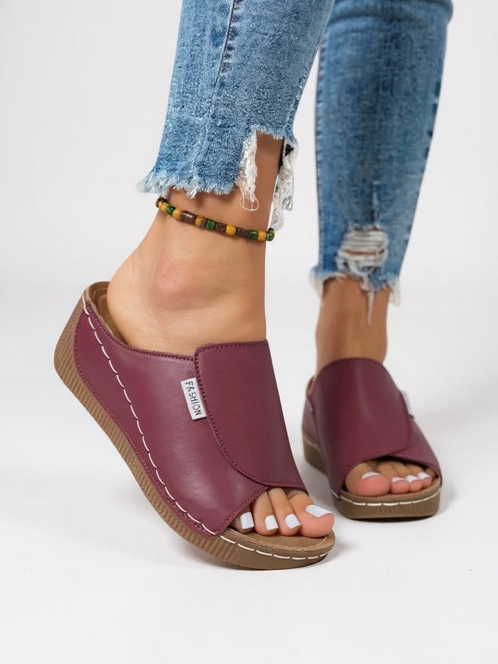 Constance | Women&