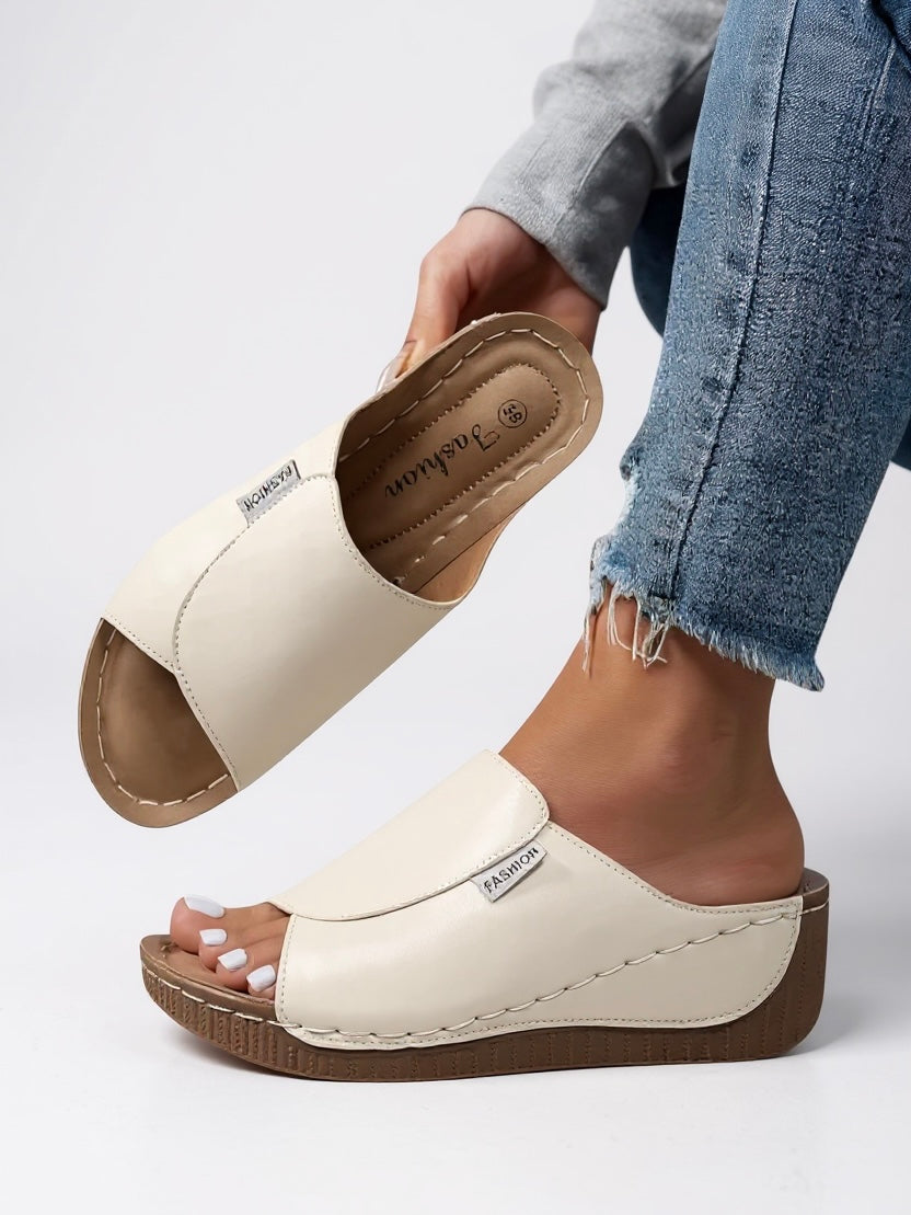 Constance | Women&