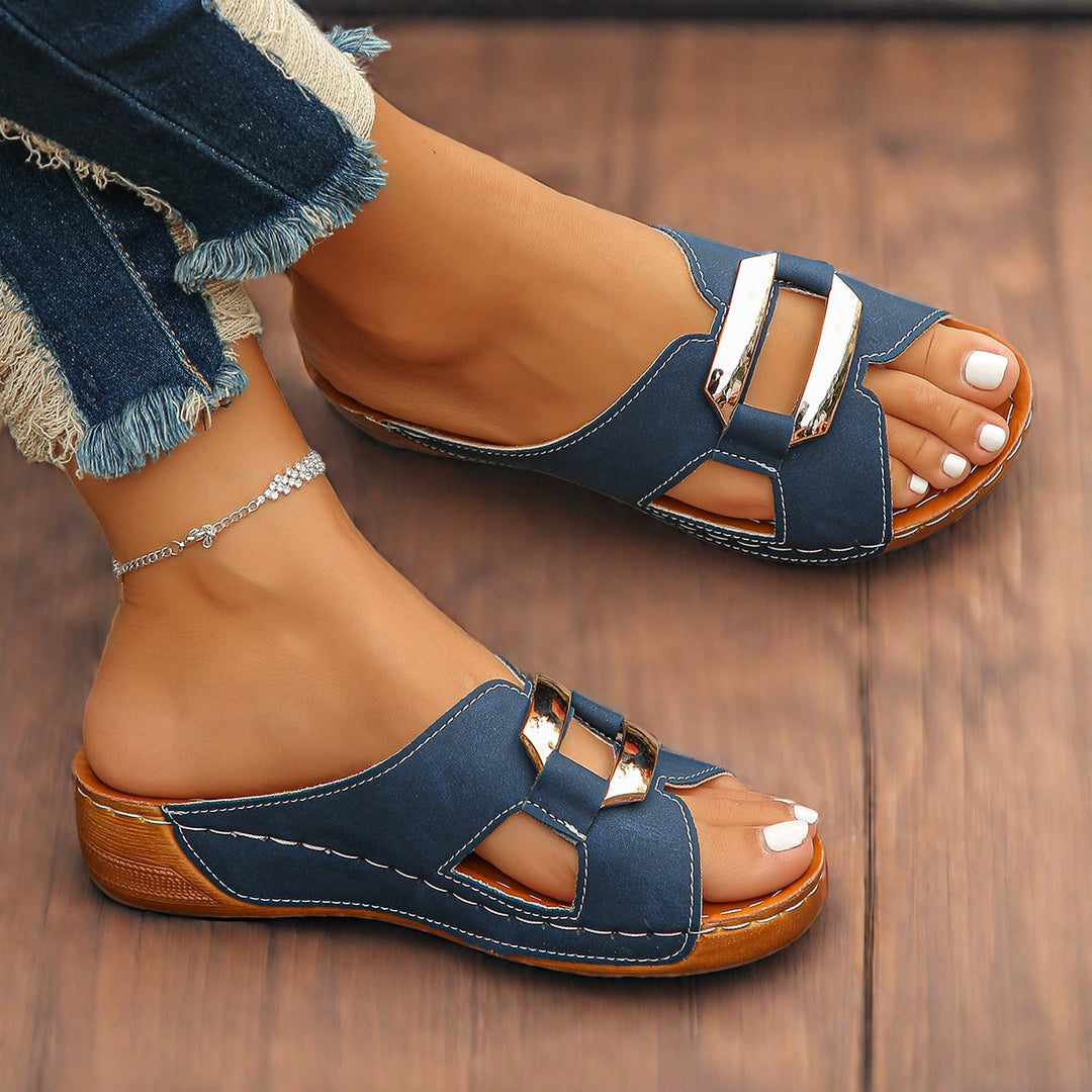 Cordula | Damen-Sandalen mit Schnalle - Marineblau - Bild 1