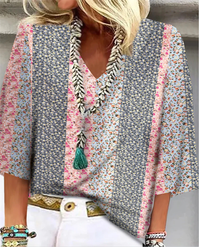Cordula | Damen Patchwork-Blumen V-Ausschnitt Oberteil - Bild 1