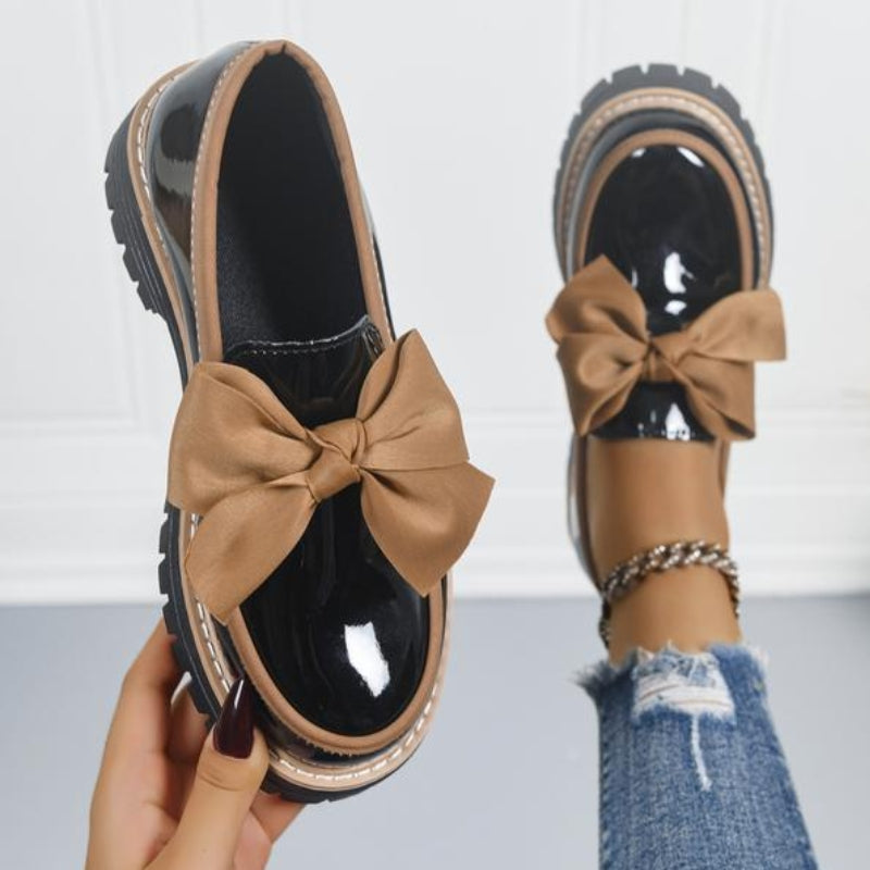 Francine | Damen-Slipper mit Plateau und Schleife – Schwarz – Bild 1