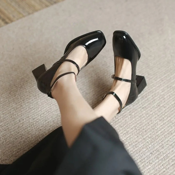 Genevieve | Women&