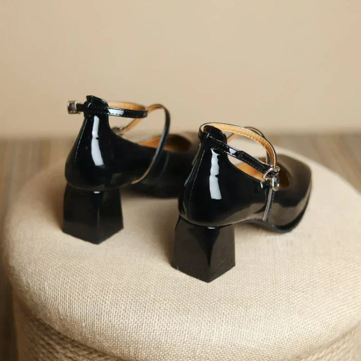 Genevieve | Women&