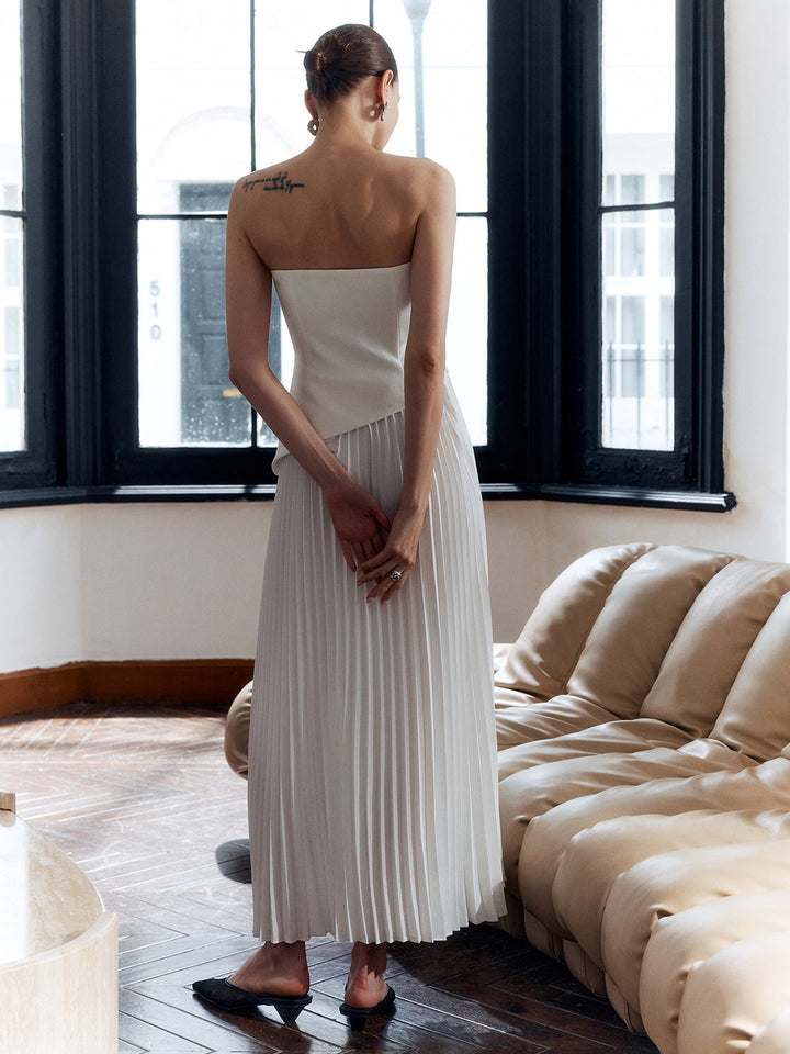Iolanthe | Damen trägerloses, plissiertes Maxikleid – Weiß – Bild 3