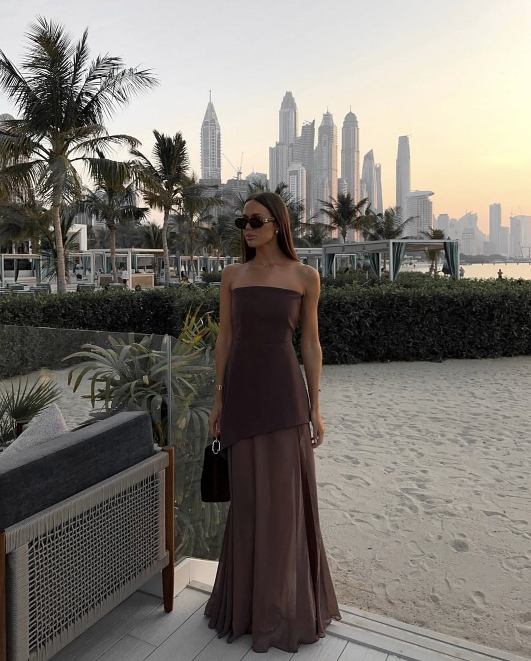 Lydia | Damen trägerloses asymmetrisches Maxikleid - Weiß - Bild 7