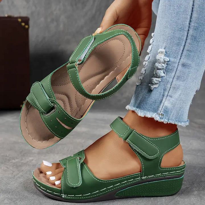 Meredith | Women&
