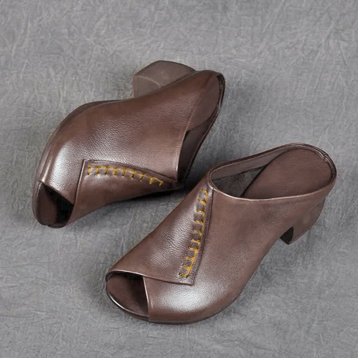 Nadine | Gepolsterte Damen-Slipper Mules – Braun – Bild 1