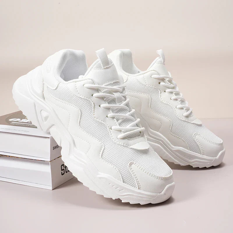 Sophronia | Weiße Damen-Sneaker zum Gehen – Weiß – Bild 1