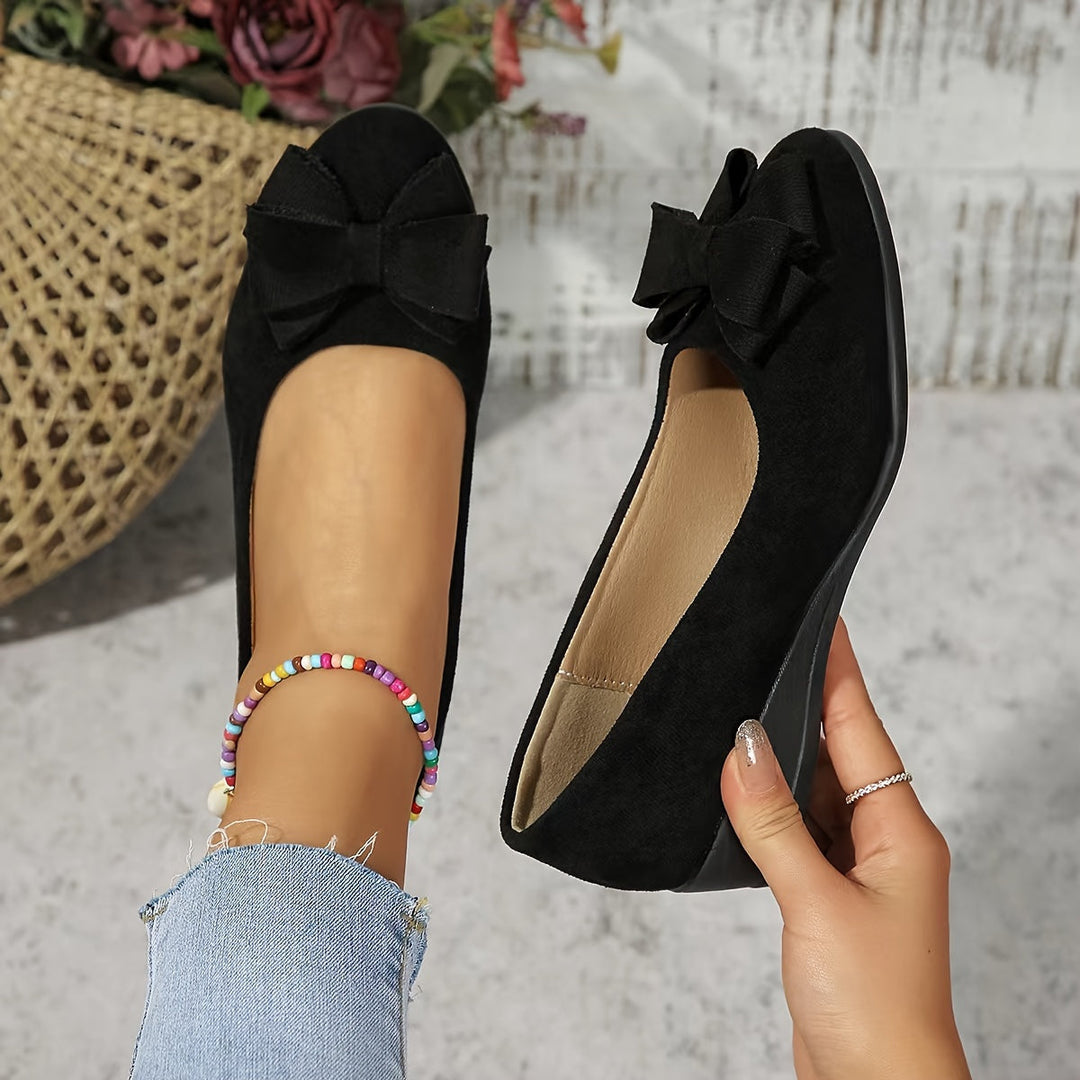 Tamsin | Women's Bow Detail Round Toe Ballet Flats - Black - Image 1