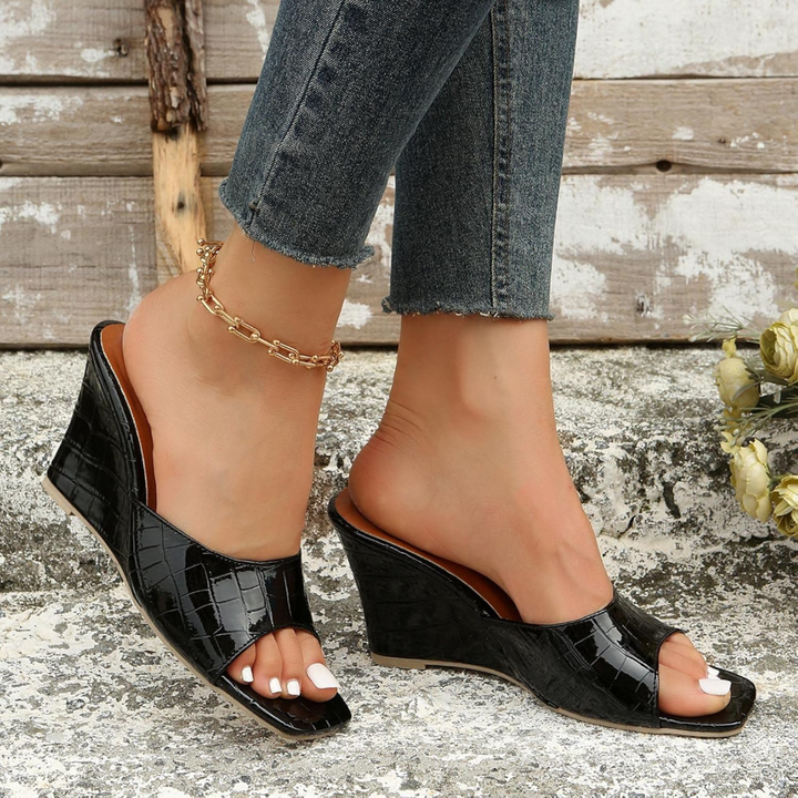 Thessandra | Women&