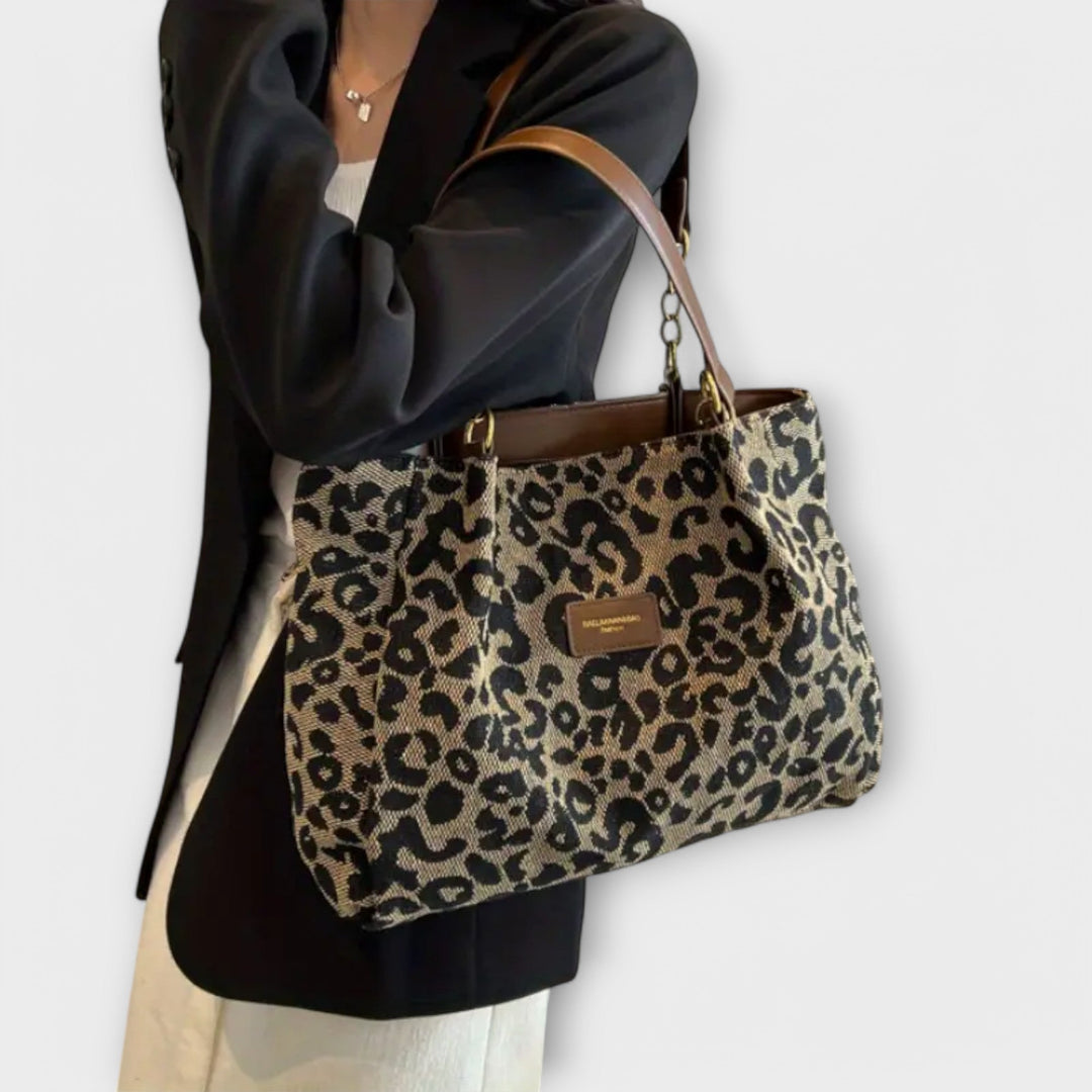 Thessaria | Women&