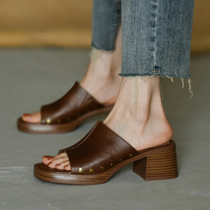 Veronique | Damen Schwarze Mules mit Blockabsatz - Schwarz - Bild 3